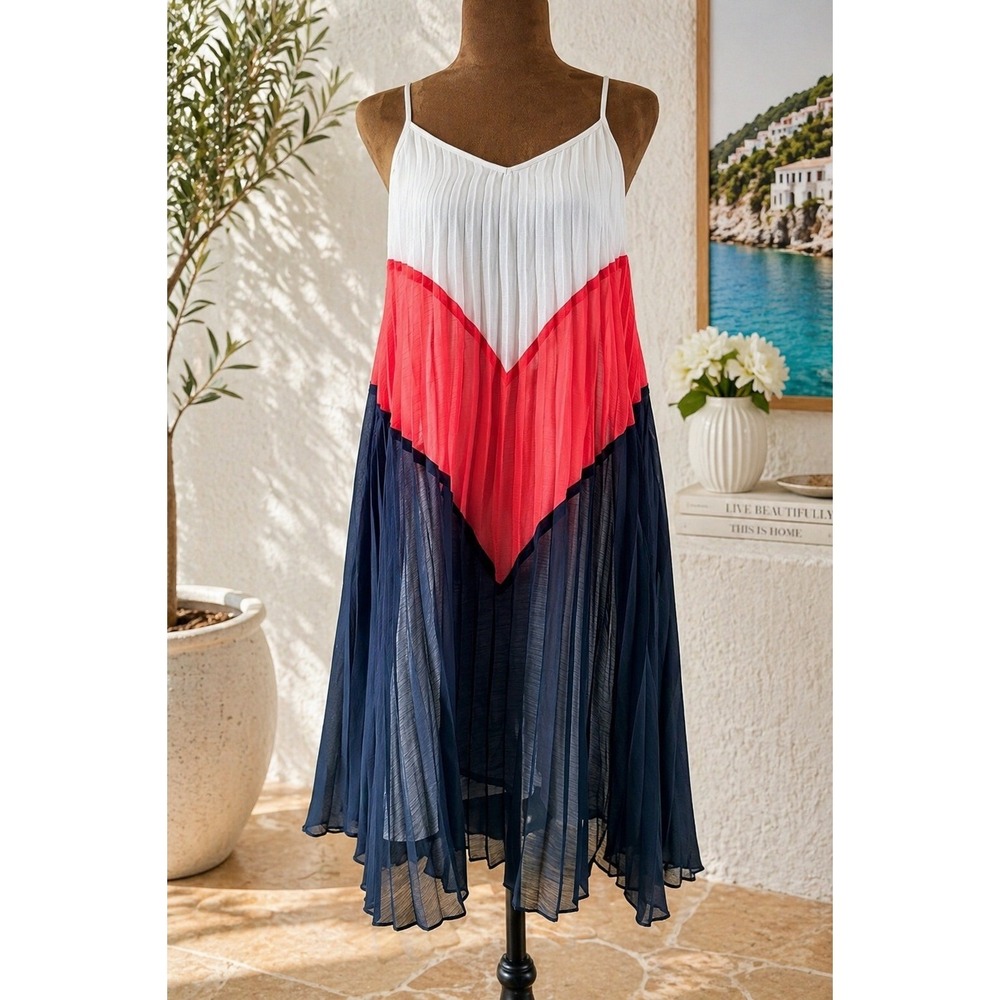 Vince Camuto Mini Dress XS Pleated Chevron Colorblock Spaghetti Strap NWOT Black